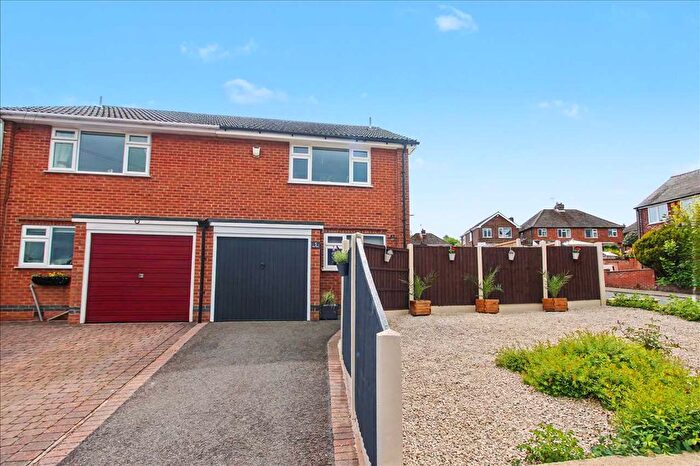 3 Bedroom Semi-Detached House For Sale In Kirby Close, Newthorpe, Nottingham, NG16