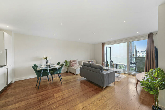 2 Bedroom Flat To Rent In Abbey Road, St John's Wood, NW8
