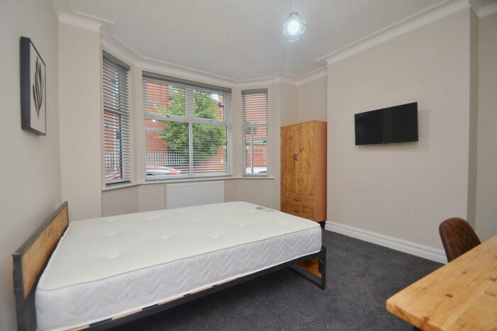5 Bedroom Terraced House To Rent In Heald Grove, Rusholme, Manchester, M14