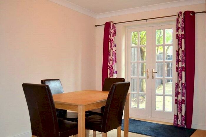 3 Bedroom End Of Terrace House To Rent In Hadfield Close, Victoria Park, M14