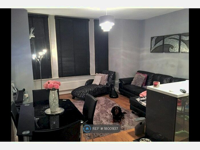 2 Bedroom Flat To Rent In Didsbury, Manchester, M20