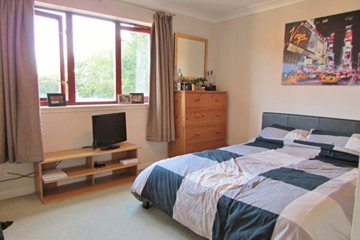 2 Bedroom Flat To Rent In Bed Furnished At Brisbane Court, Giffnock, ., G46