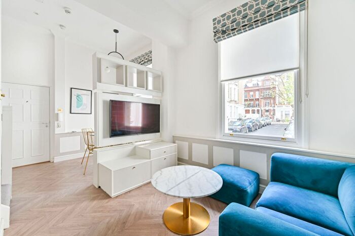 1 Bedroom Flat For Sale In Linden Gardens, Notting Hill, London, W2