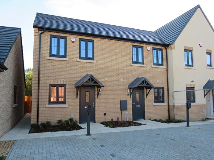 2 Bedroom End Of Terrace House For Sale In Edwards Way, Manea, March, PE15