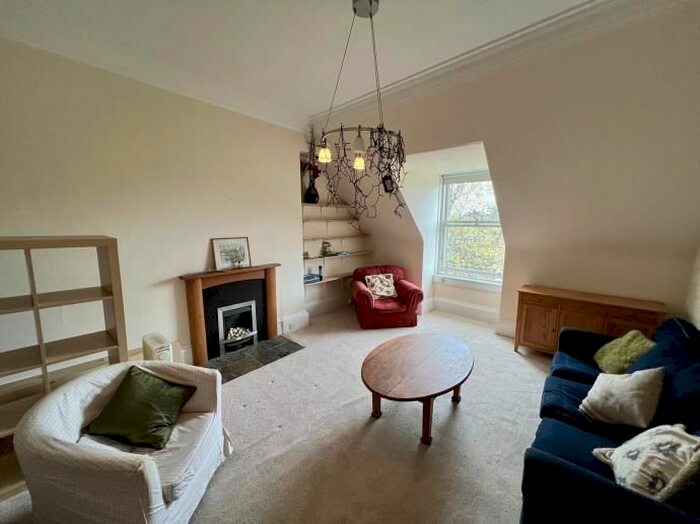 2 Bedroom Flat To Rent In Marchmont Crescent, Edinburgh, EH9