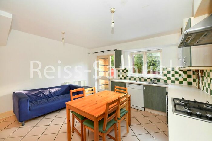 5 Bedroom Terraced House To Rent In Ferry Street, Isle Of Dogs, Docklands, London, E14