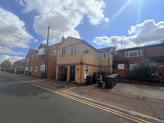 3 Bedroom Detached House For Sale In St. Marks Street, Peterborough, PE1