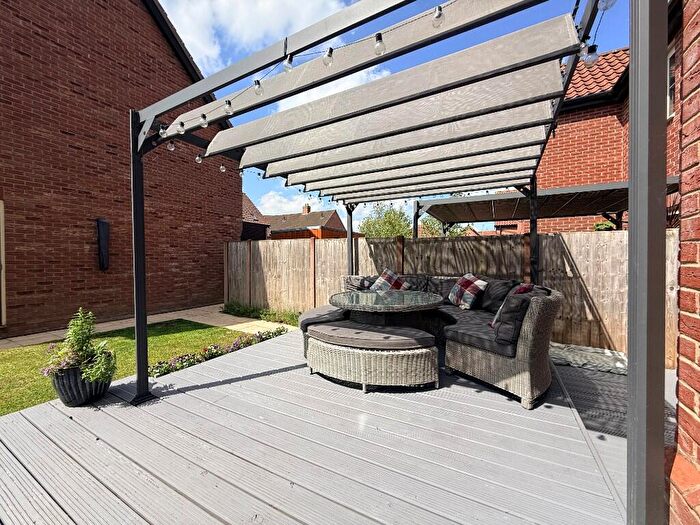 3 Bedroom Semi-Detached House For Sale In Honeysuckle Way, Attleborough, Norfolk, NR17