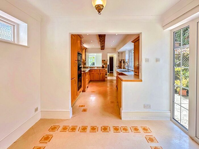 5 Bedroom Semi-Detached House For Sale In Main Street, East Haddon, NN6