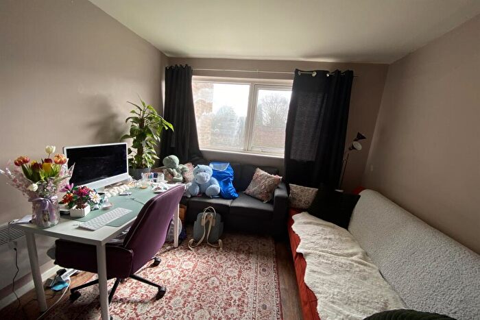 1 Bedroom Apartment To Rent In The Nook, Beeston, NG9