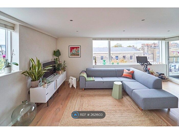 2 Bedroom Flat To Rent In Charles Allen House, London, EC1R