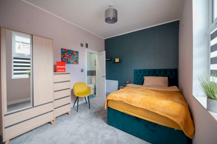 5 Bedroom Terraced House To Rent In Tonge Moor Road, Bolton, BL2