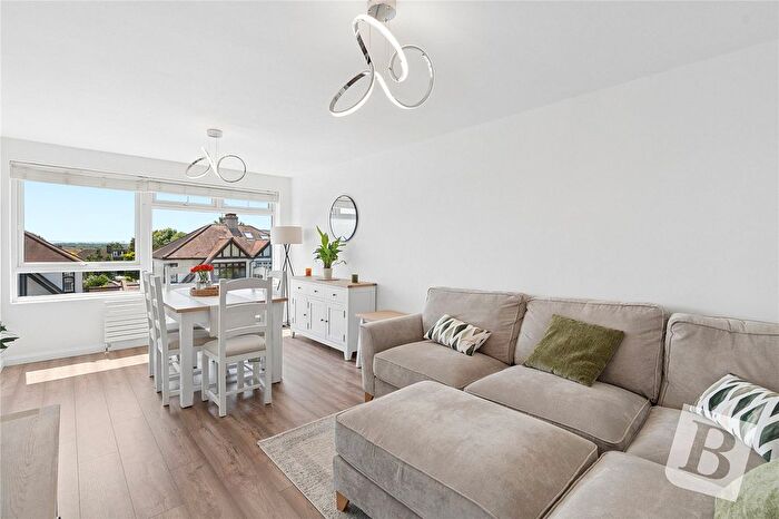 2 Bedroom Flat For Sale In Petands Court, Randall Drive, Hornchurch, RM12