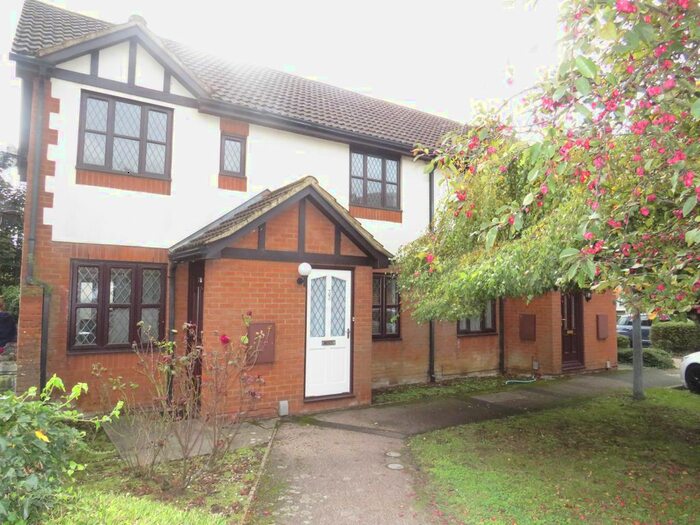 2 Bedroom Flat To Rent In Chesterfield Drive, Ipswich, IP1