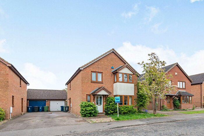 3 Bedroom Detached House For Sale In Goodliffe Avenue, Balsham, Cambridge, CB21
