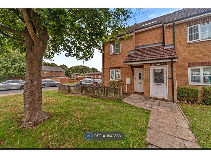 2 Bedroom Flat To Rent In Linkways Court, Stevenage, SG1