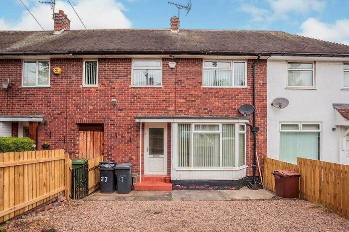 3 Bedroom House To Rent In Aberfield Drive, Leeds, LS10