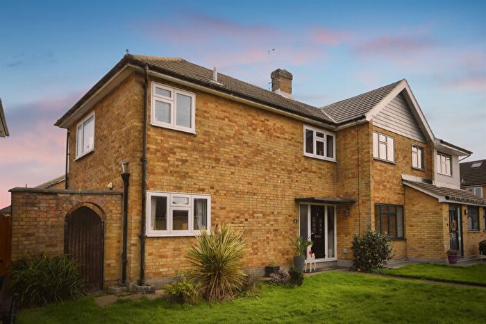 4 Bedroom Semi-Detached House For Sale In Karen Close, Brentwood, CM15