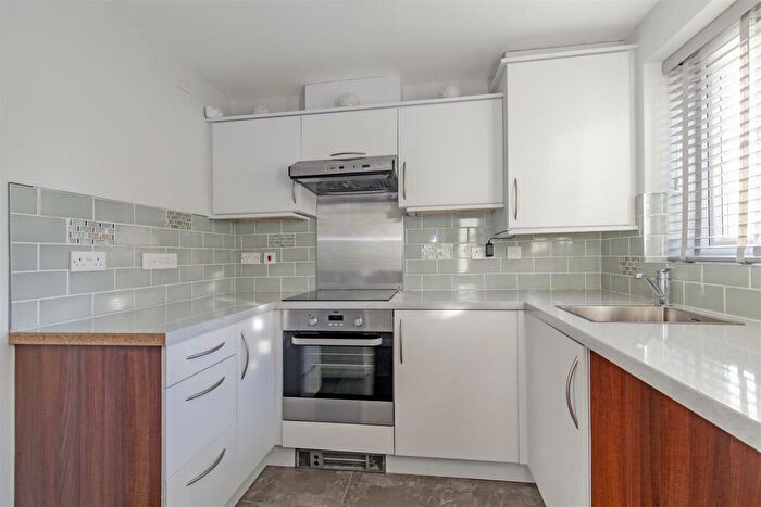 2 Bedroom Semi-Detached House For Sale In Askew Way, Chesterfield, S40