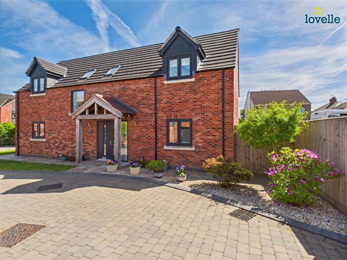 4 Bedroom Detached House For Sale In Lapstone Close, Nettleton, LN7