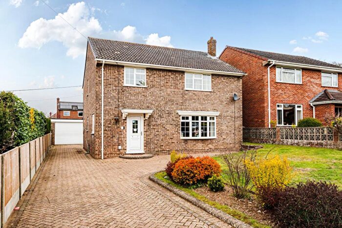 4 Bedroom Detached House For Sale In Potters Way, Laverstock, SP1