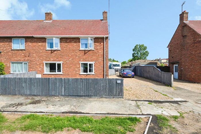 3 Bedroom Semi-Detached House For Sale In Seafield Road, Leverington, Wisbech, PE13