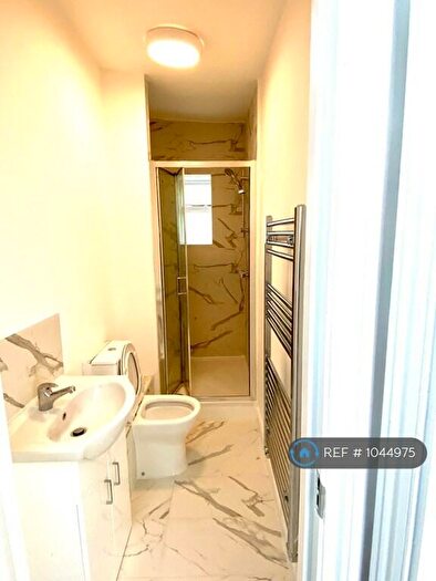 1 Bedroom Flat To Rent In Caledonian Road, London, N1