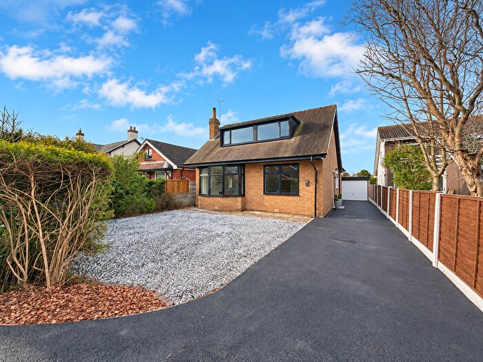 3 Bedroom Bungalow For Sale In Midgeland Road, Blackpool, FY4