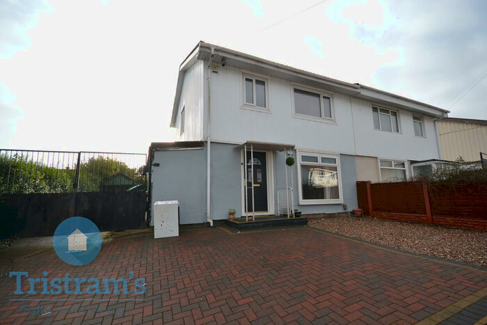 3 Bedroom Semi-Detached House To Rent In Monkton Drive, Nottingham, NG8