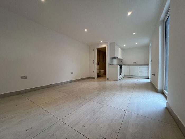 Studio To Rent In Beckenham Road, Beckenham, BR3