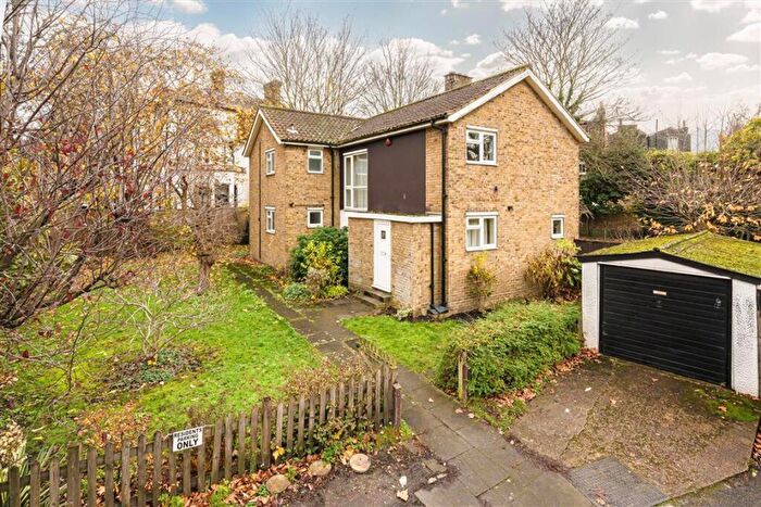 5 Bedroom Flat To Rent In Kennington Oval, Oval, SE11