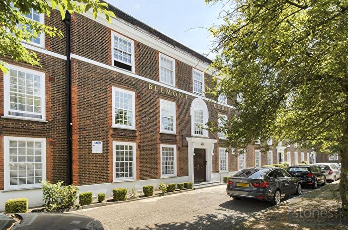 2 Bedroom Apartment To Rent In Finchley Road, Temple Fortune, London, NW11