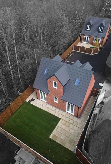 2 Bedroom Detached Bungalow For Sale In Chesterfield Road, Holmewood, Chesterfield, Derbyshire, S42