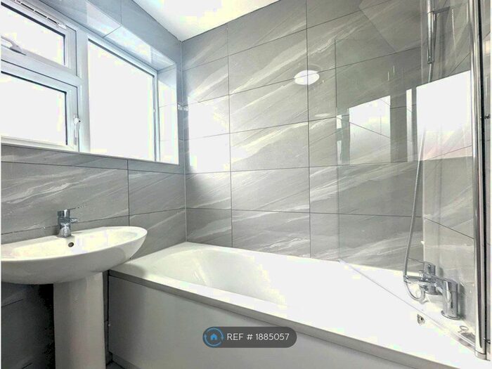 2 Bedroom Flat To Rent In Nursery Avenue, Bexleyheath, DA7