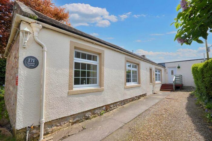 3 Bedroom Detached House For Sale In Main Street, North Sunderland, Seahouses, NE68