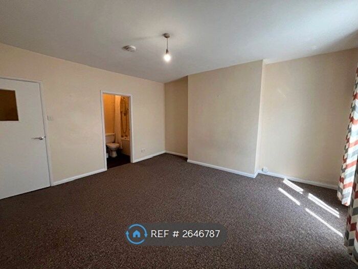 Studio To Rent In First Floor, Maidstone, ME15