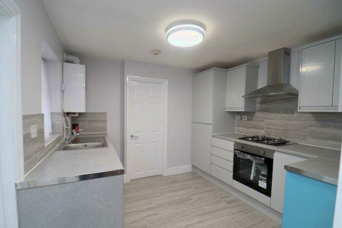 1 Bedroom Flat To Rent In Ledgers Road, Slough, SL1