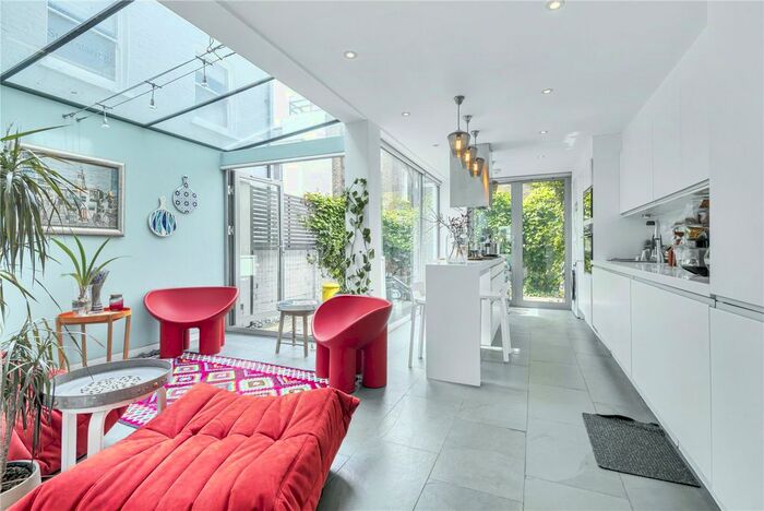 4 Bedroom Terraced House To Rent In Burnthwaite Road, Fulham, London, London, SW6