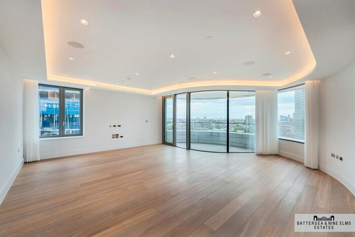 3 Bedroom Flat To Rent In The Corniche, Tower One, SE1