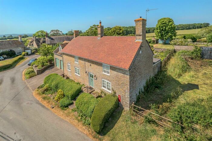 3 Bedroom Detached House For Sale In Stalbridge Weston, Sturminster Newton, DT10