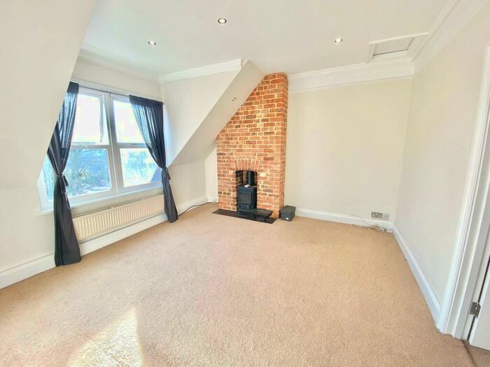 1 Bedroom Apartment To Rent In London Road, St. Albans, AL1