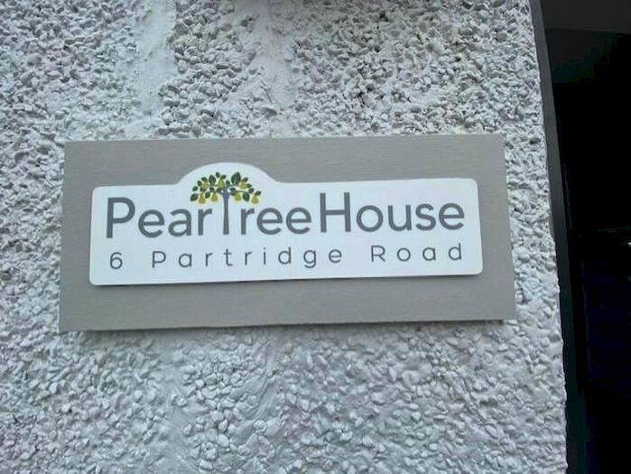 1 Bedroom Flat To Rent In Partridge Road, Roath, Cardiff, CF24