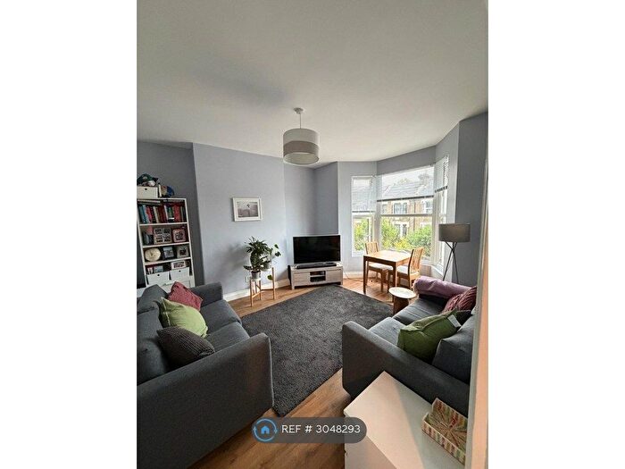 2 Bedroom Flat To Rent In Grove Green Road, Leytonstone, E11
