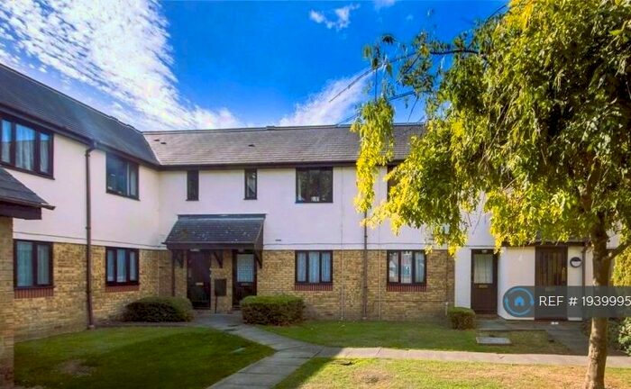 1 Bedroom Flat To Rent In Highwoods, Colchester, CO4