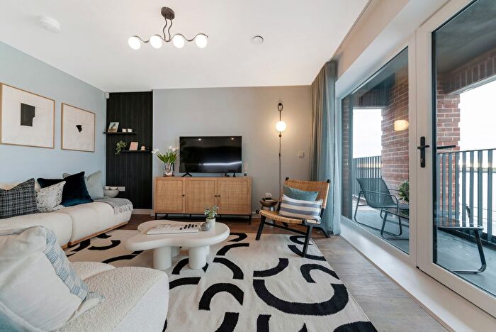 3 Bedroom Flat For Sale In Brighton Road, Shoreham-By-Sea, BN43