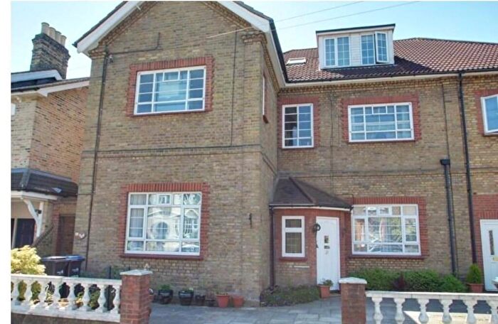 2 Bedroom Flat To Rent In St Georges Road, Enfield, EN1