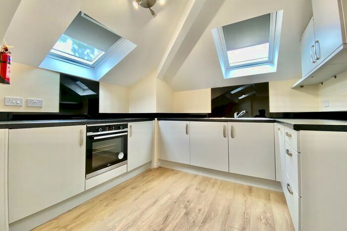 2 Bedroom Apartment To Rent In Mansions, Chapeltown Road, V2