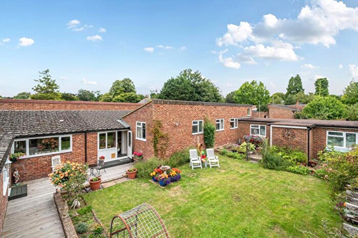 4 Bedroom Detached Bungalow For Sale In Upper Mill, Wateringbury, Maidstone, ME18