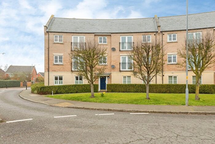 2 Bedroom Flat For Sale In Holly Blue Road, Wymondham, Norfolk, NR18