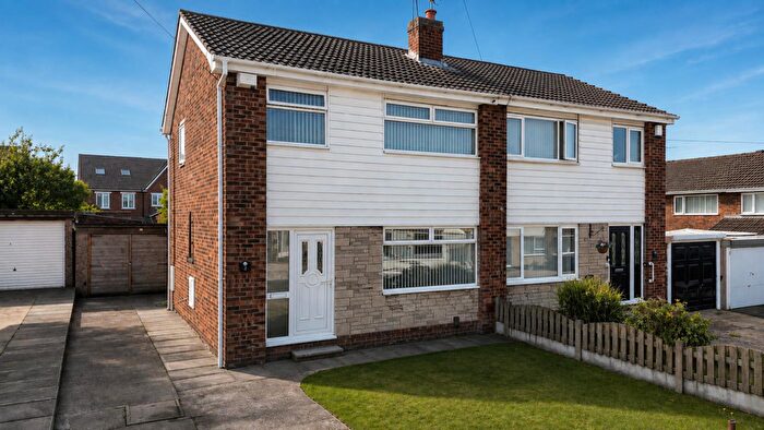 3 Bedroom Semi-Detached House For Sale In Ormsby Close, Doncaster, DN4